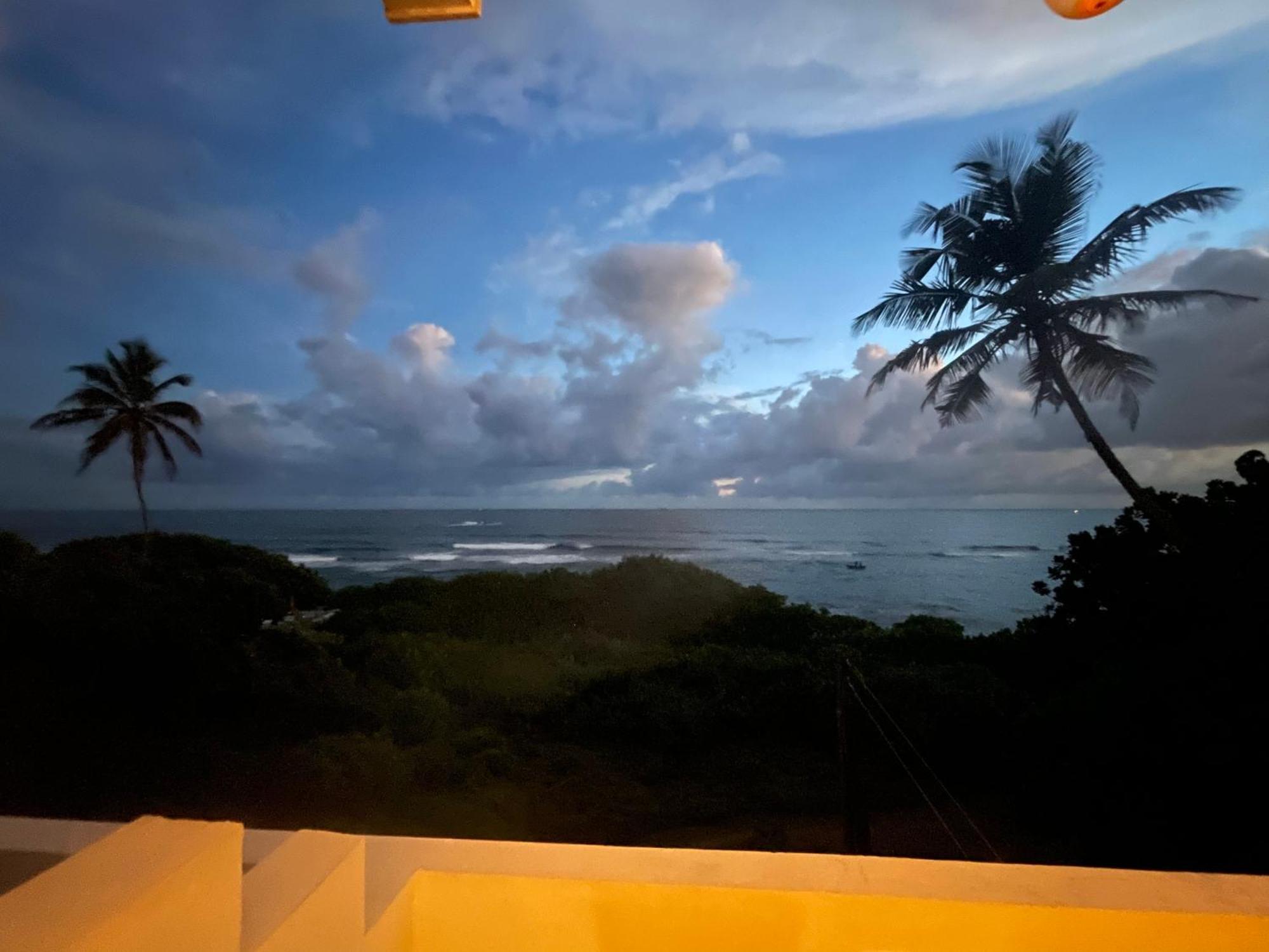 Blue Waves Ocean Mirissa Hotel Exterior foto