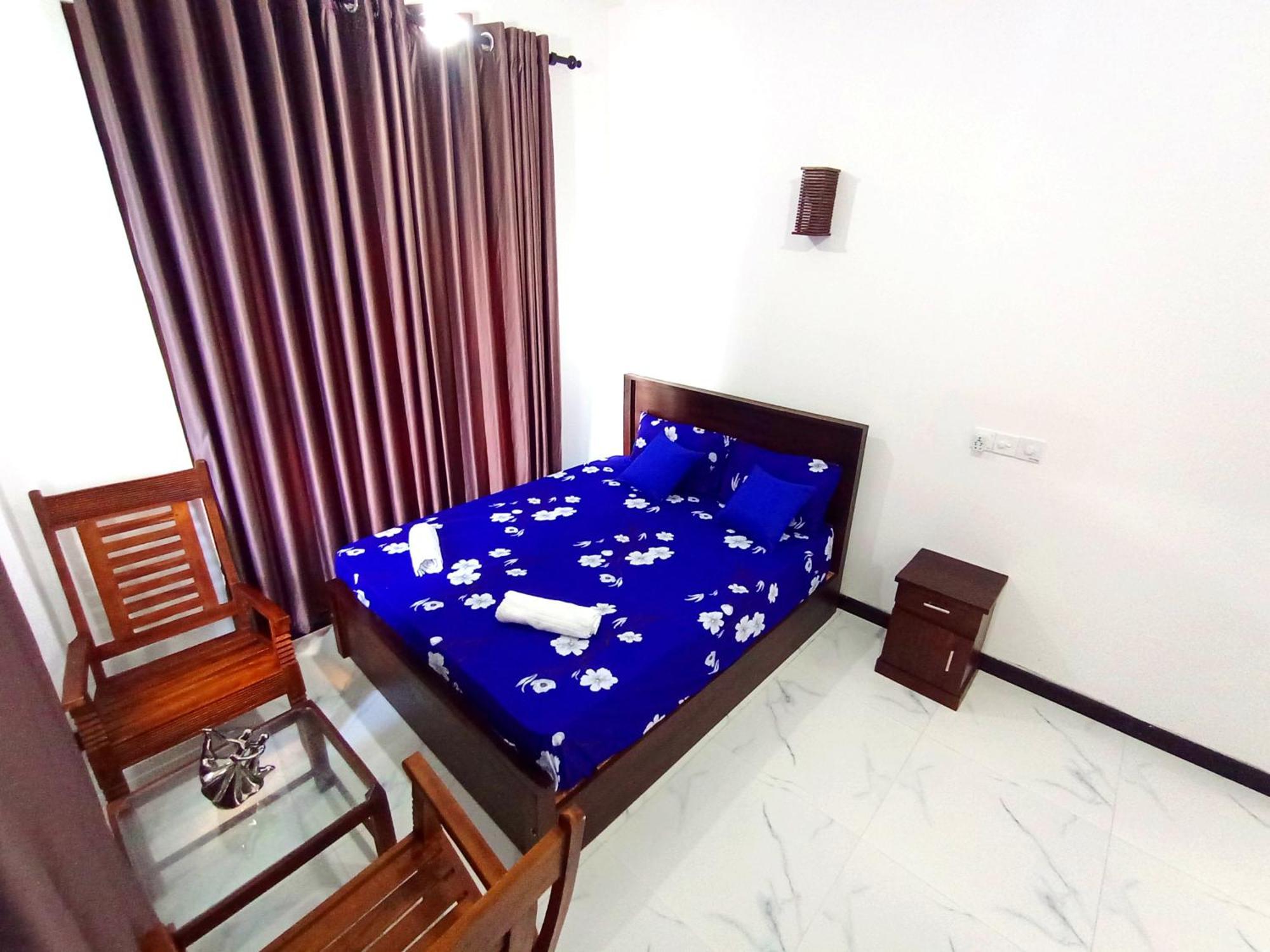 Blue Waves Ocean Mirissa Hotel Exterior foto